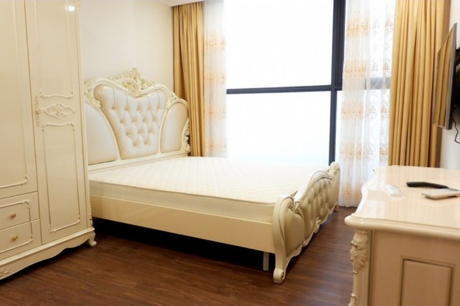 Luxurious and royal apartment for rent in R3 Sunshine Riverside 1